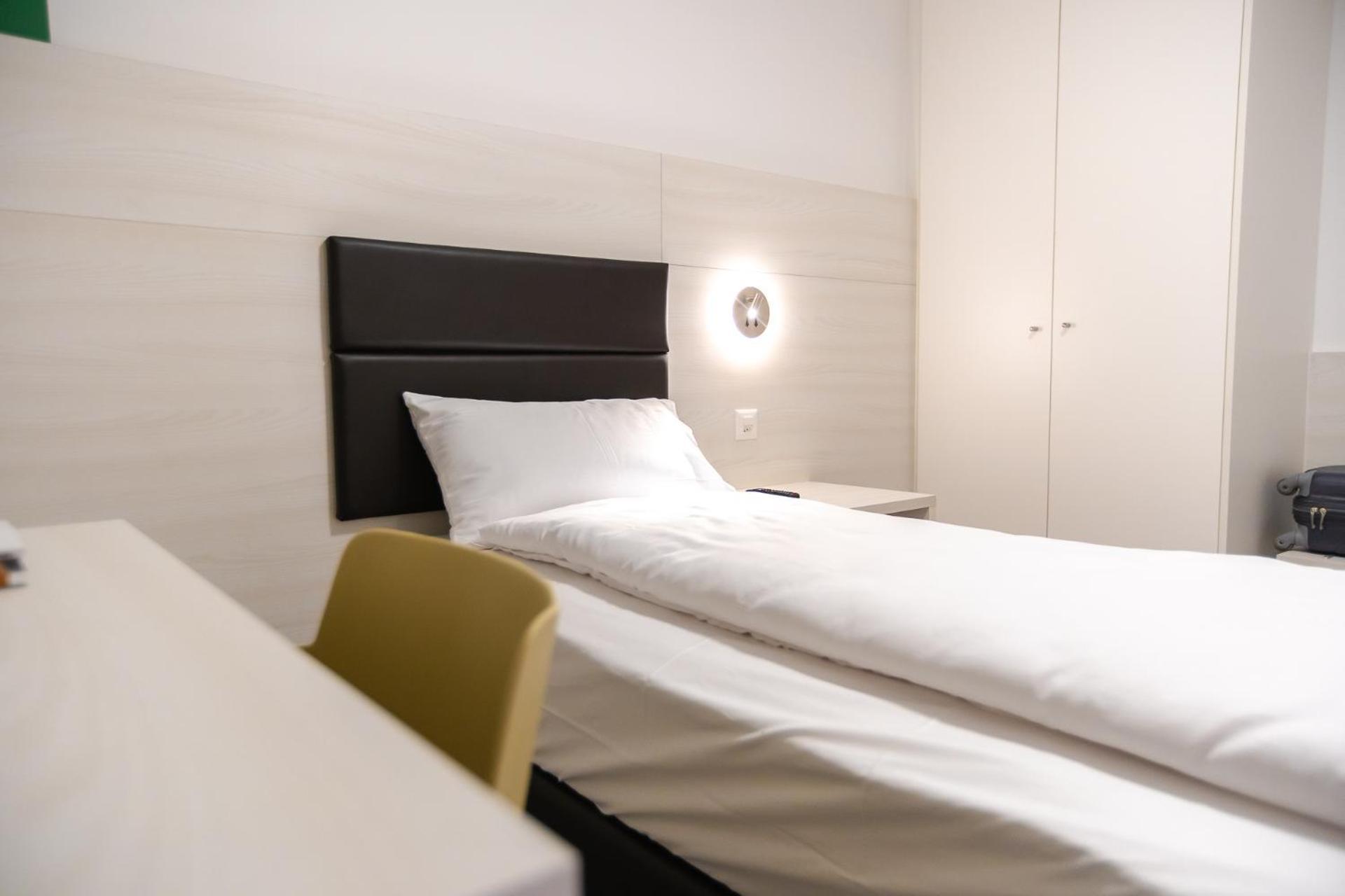 Miralago Locarno Easy Rooms Muralto 部屋 写真